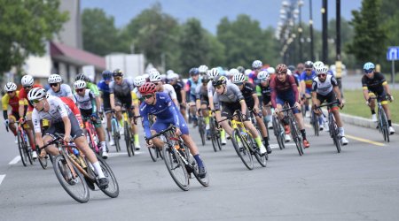 Almaniyada velosiped yarışı zamanı baş verən qəzada 80-dən artıq iştirakçı xəsarət alıb