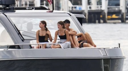 İvanka Tramp Mayamidə Jizel Bündçenlə yaxtada görünüb