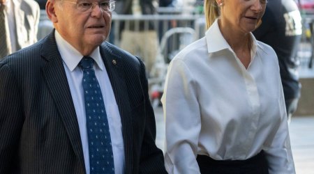 Жена проармянского Менендеса отправилась за решетку