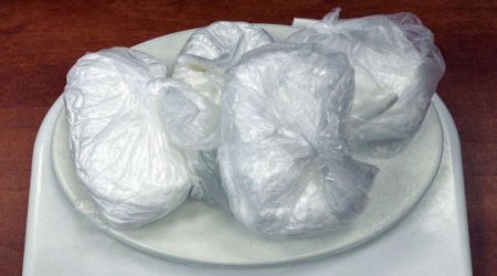 У прилетевшей из Стамбула в Баку женщины обнаружили кокаин