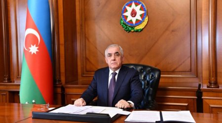 Али Асадов создал группу для реконструкции Баку