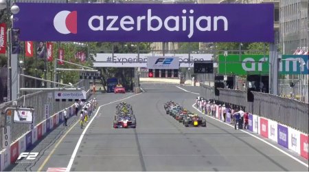 "Formula 2": Bakıda sprint yarışı başladı