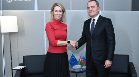 Ceyhun Bayramov Kallasla görüşüb