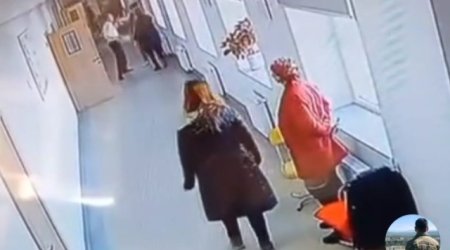 Lənkəranda direktor müavini şagirdi və xadiməni döyüb - Video