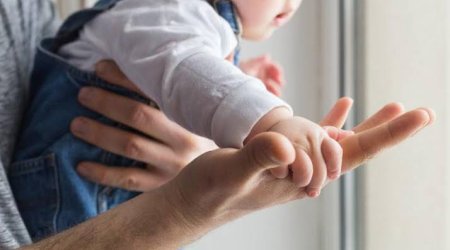 Японский банк сделает обязательным декретный отпуск для сотрудников-мужчин