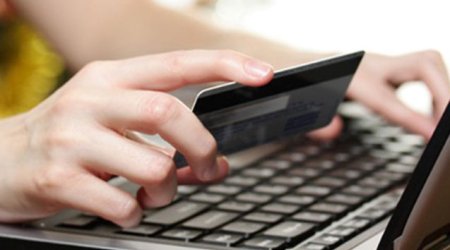 Dövriyyədə olan ödəniş kartlarının sayı 21 milyonu keçib