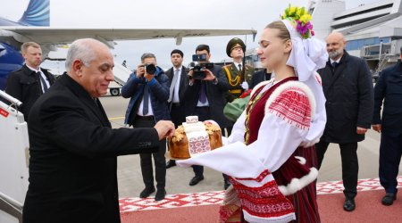 Əli Əsədov Minskə işgüzar səfərə gedib