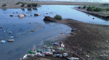 Xəzərin suyu sürətlə azalır - Təhlil