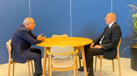 İlham Əliyev Paşinyanla görüşüb