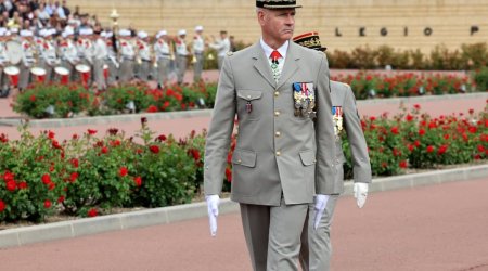 Генерал Франции призывает готовиться к войне