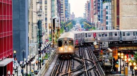 Белый дом заморозил $2,1 млрд для метро Чикаго