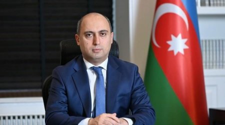 Nazir müəllimləri təbrik etdi