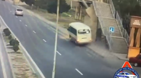 На трассе Баку &ndash; Шамахы автобус сбил пешехода