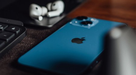 France launches criminal probe against Apple