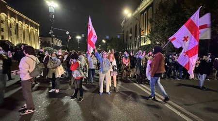 В Тбилиси все больше задержанных