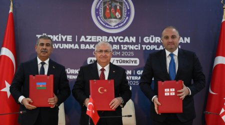 Müdafiə nazirlərinin üçtərəfli görüşü keçirilib