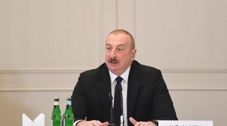 Алиев прибыл в Египет на саммит по Газе