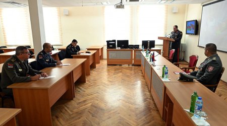 Сербские военные в Баку