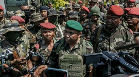 Полковник объявил себя президентом