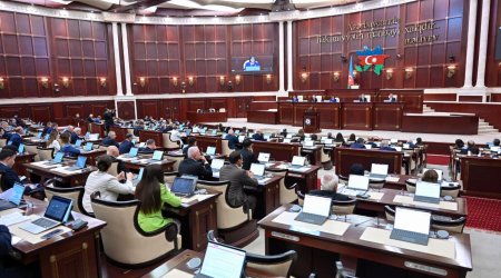Milli Məclisin növbəti iclası başlayıb