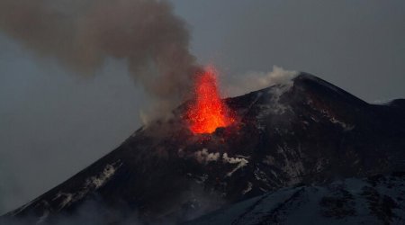 İranda Taftan vulkanı yenidən aktivlik göstərib