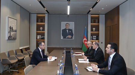 Ceyhun Bayramov İƏT-in Əmək Mərkəzinin baş direktoru ilə görüşüb