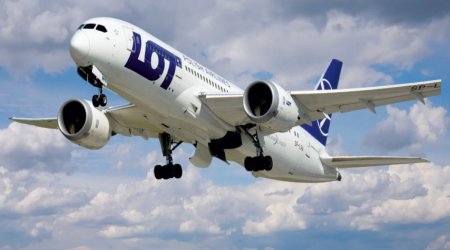 Самолет, следовавший рейсом Варшава-Ташкент, совершил вынужденную посадку в Баку