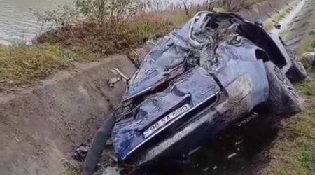 Qusarda avtomobil kanala aşıb, 5 nəfər xəsarət alıb