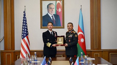 Zakir Həsənov ABŞ Mərkəzi Komandanlığının komandanı ilə görüşüb - Video