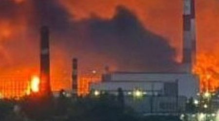 Украинцы атаковали крупнейший газовый завод и НПЗ в России