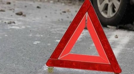 Qəbələdə iki avtomobil toqquşub, xəsarət alanlar var