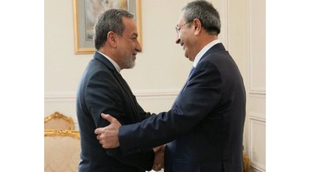Xələf Xələfov Tehranda Abbas Araqçi ilə görüşüb