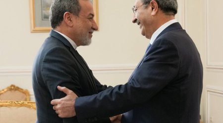 Azerbaijani president’s envoy meets Iran’s foreign minister in Tehran