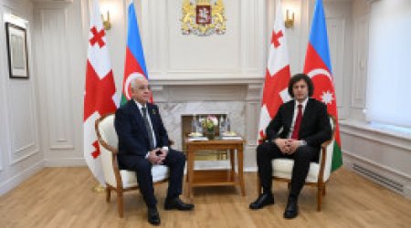 Əli Əsədov Tbilisidə İrakli Kobaxidze ilə görüşüb