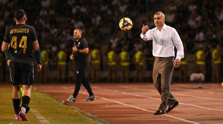 Qarabag coach Gurban Gurbanov reacts to 1–3 loss to Athletic Bilbao