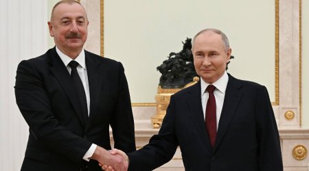 Putin Əliyevlə telefon danışığı aparıb