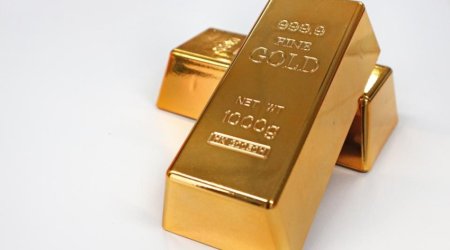 Qızılın qiyməti ucuzlaşıb