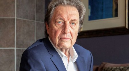 Отцу Илона Маска предложили российский паспорт