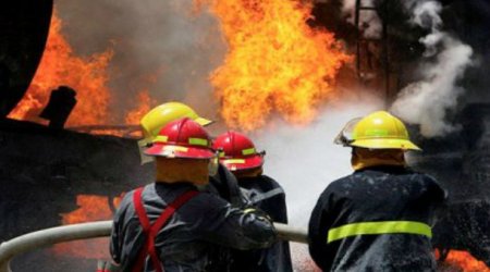 Türkiyədə ticarət mərkəzində yanğın baş verib