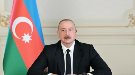 Президент Ильхам Алиев поделился публикацией по случаю Дня Государственного флага