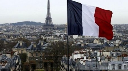 Fransa Azərbaycanın Ukraynadakı səfirliyinin raket zərbəsinə məruz qalmasını pisləyib