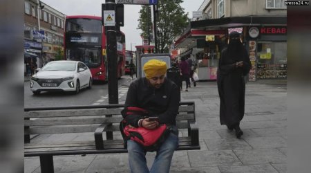 В Британии могут начать изымать ювелирные украшения у мигрантов