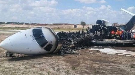 В Конго правительственный самолет сгорел дотла