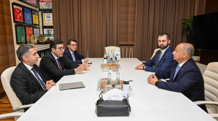 Фарид Гаибов принял президента Международной федерации водных видов спорта