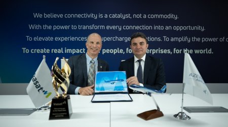AZAL və “Viasat” təyyarələrin yüksəksürətli internetlə təchiz edilməsinə dair saziş imzalayıb