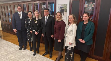 Hikmət Hacıyev və Alison Huker Azərbaycanla ABŞ arasında strateji tərəfdaşlığı müzakirə edib