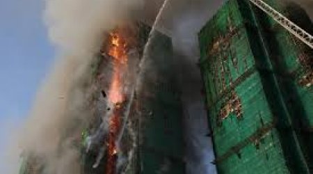 
Honq Konqda yaşayış kompleksində yanğında ölənlərin sayı 65-ə çatıb -YENİLƏNİB3