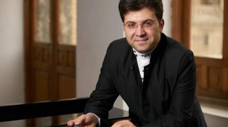 Əyyub Quliyev Dövlət Kamera Orkestrinə dirijor təyin edilib