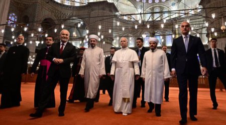 Roma Papası Sultan Əhməd məscidini ziyarət edib