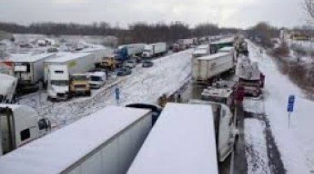 NBC: В Индиане более 40 машин попали в ДТП из-за снегопада